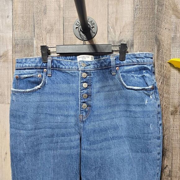 Abercrombie & Fitch Curve Love The Skinny High Rise Button Fly Jeans - Picture 2 of 5